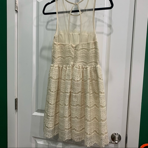 cream lacy dress - Picture 2 of 4
